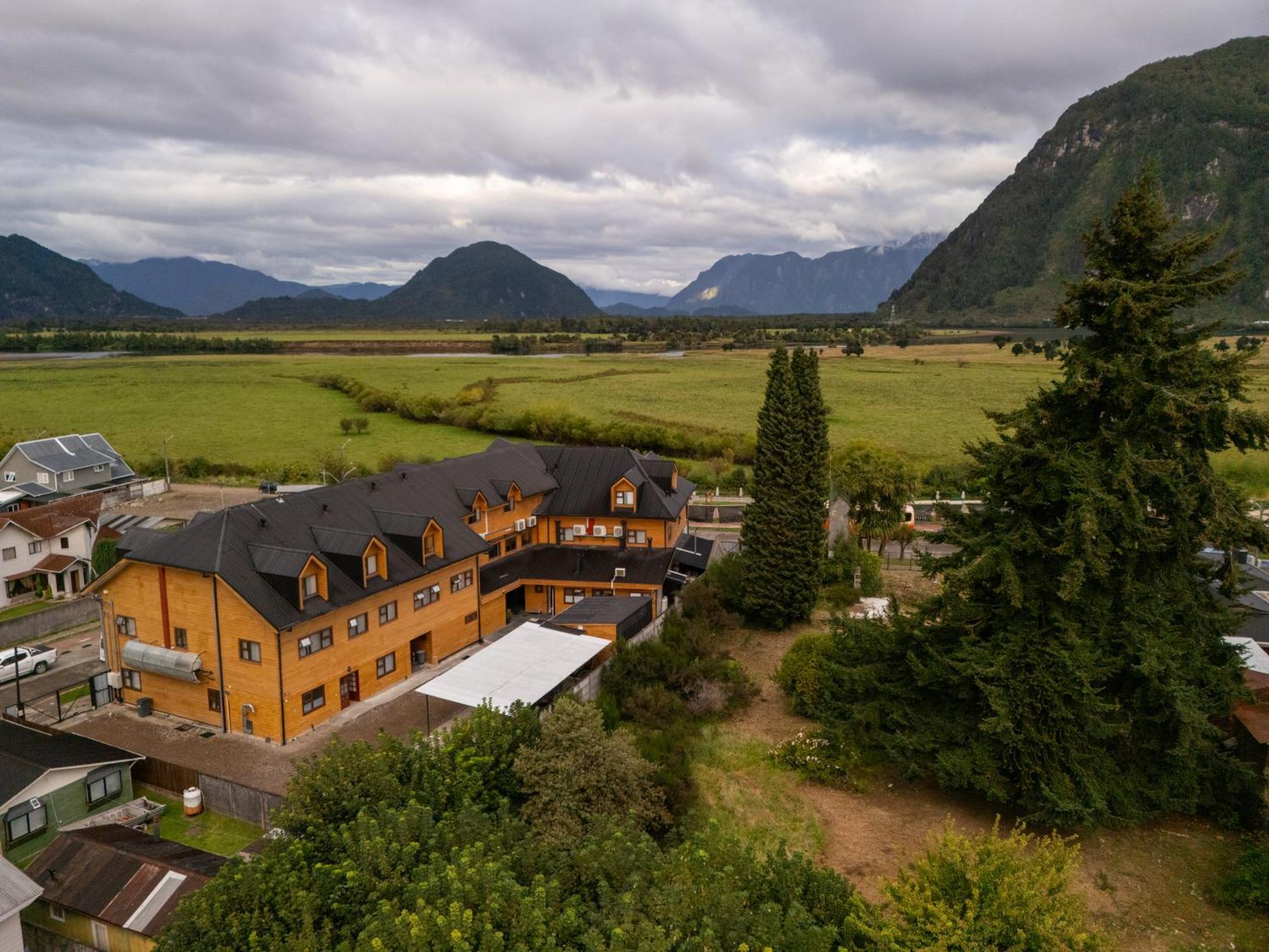 Gran Hotel Aysen Пуерто Айсен Екстериор снимка